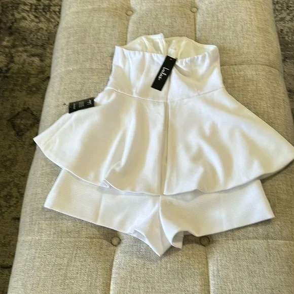 LULUS WHERE ARE YOU WHITE STRAPLESS ROMPER SIZE S - Picture 3 of 16